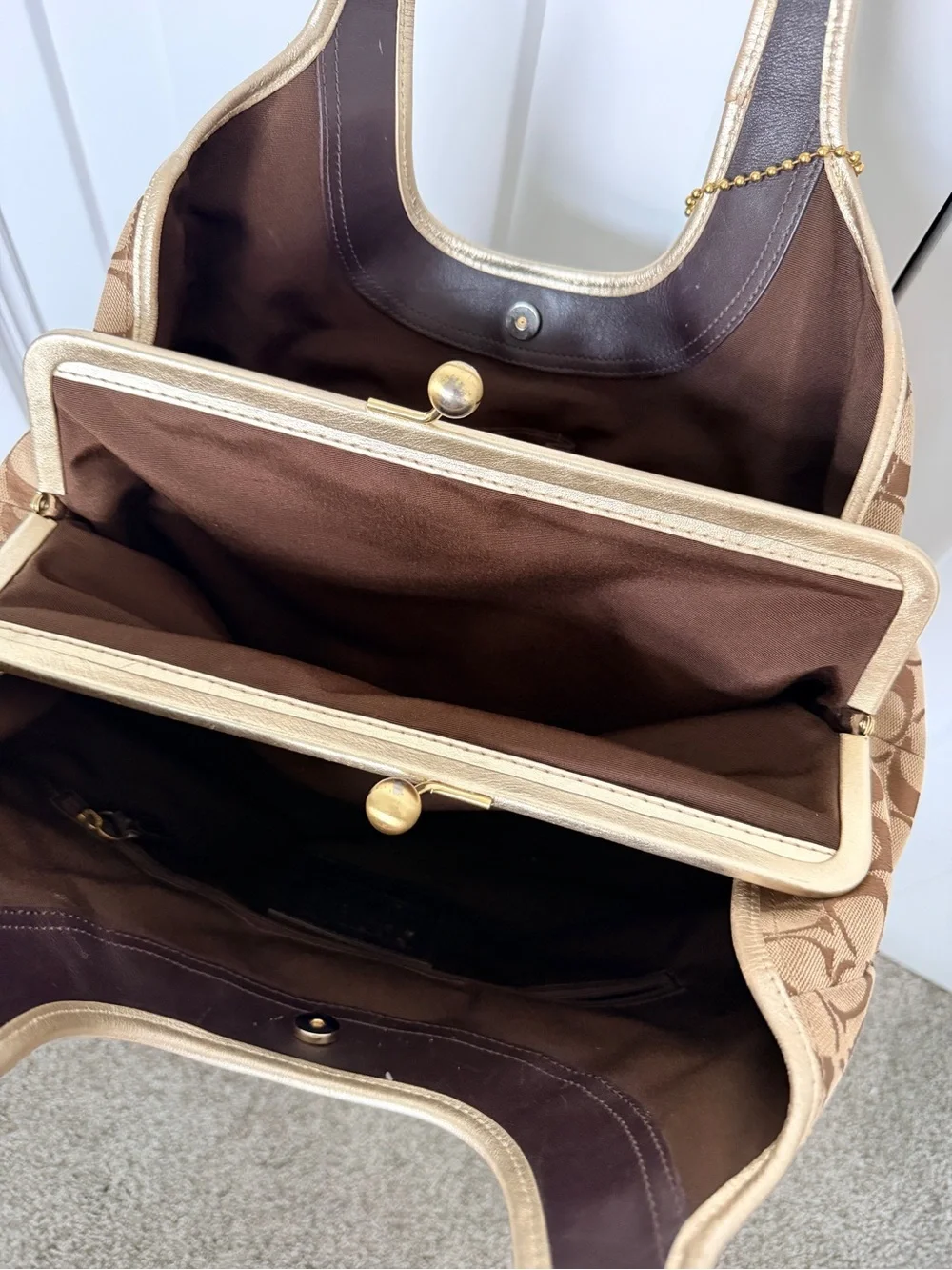 ✨ Coach Ergo Signature Pleated Shoulder Bag – Gold/Tan – Excellent Condition ✨